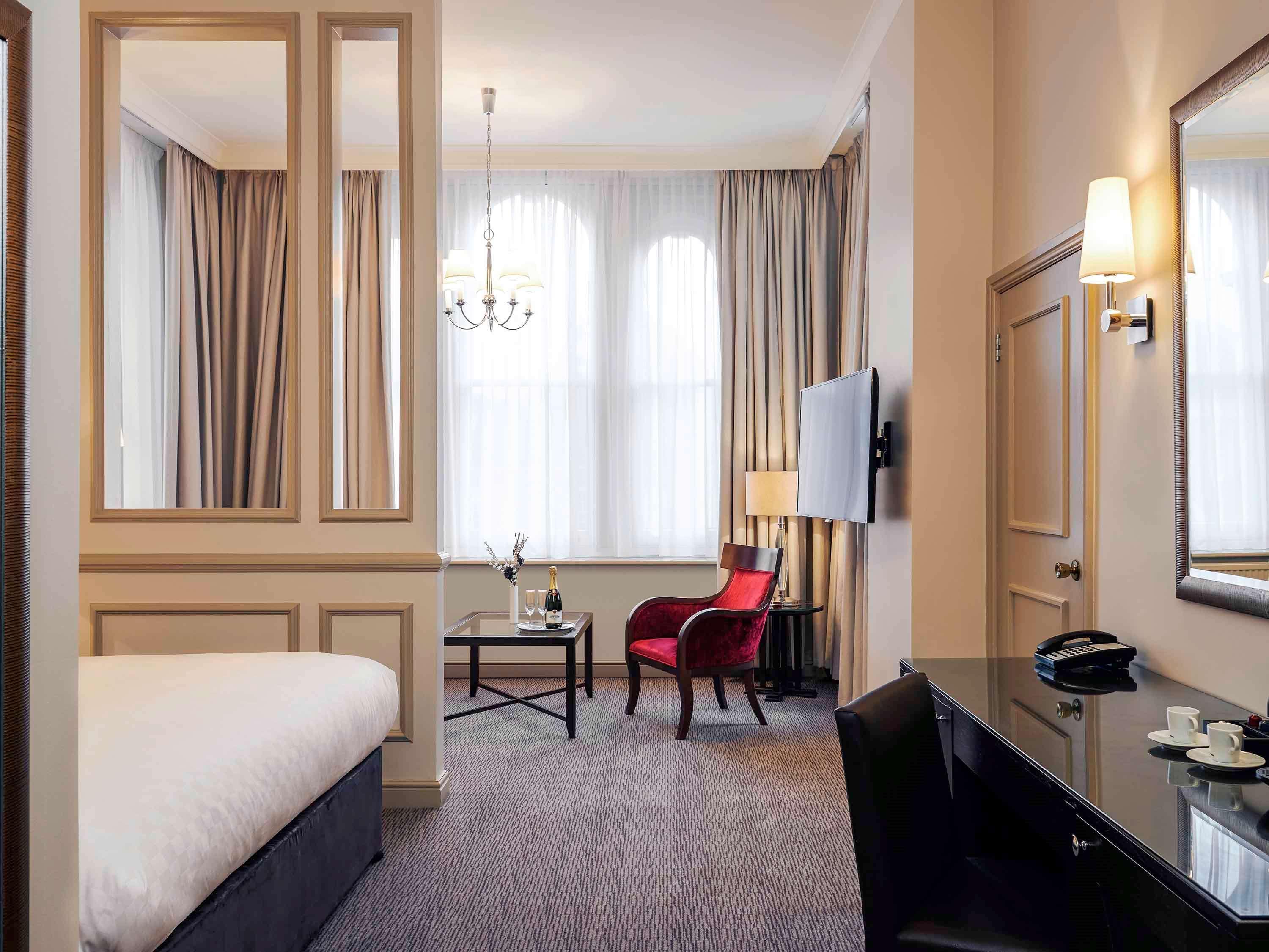 Exeter Rougemont Hotel By Sunday Экстерьер фото