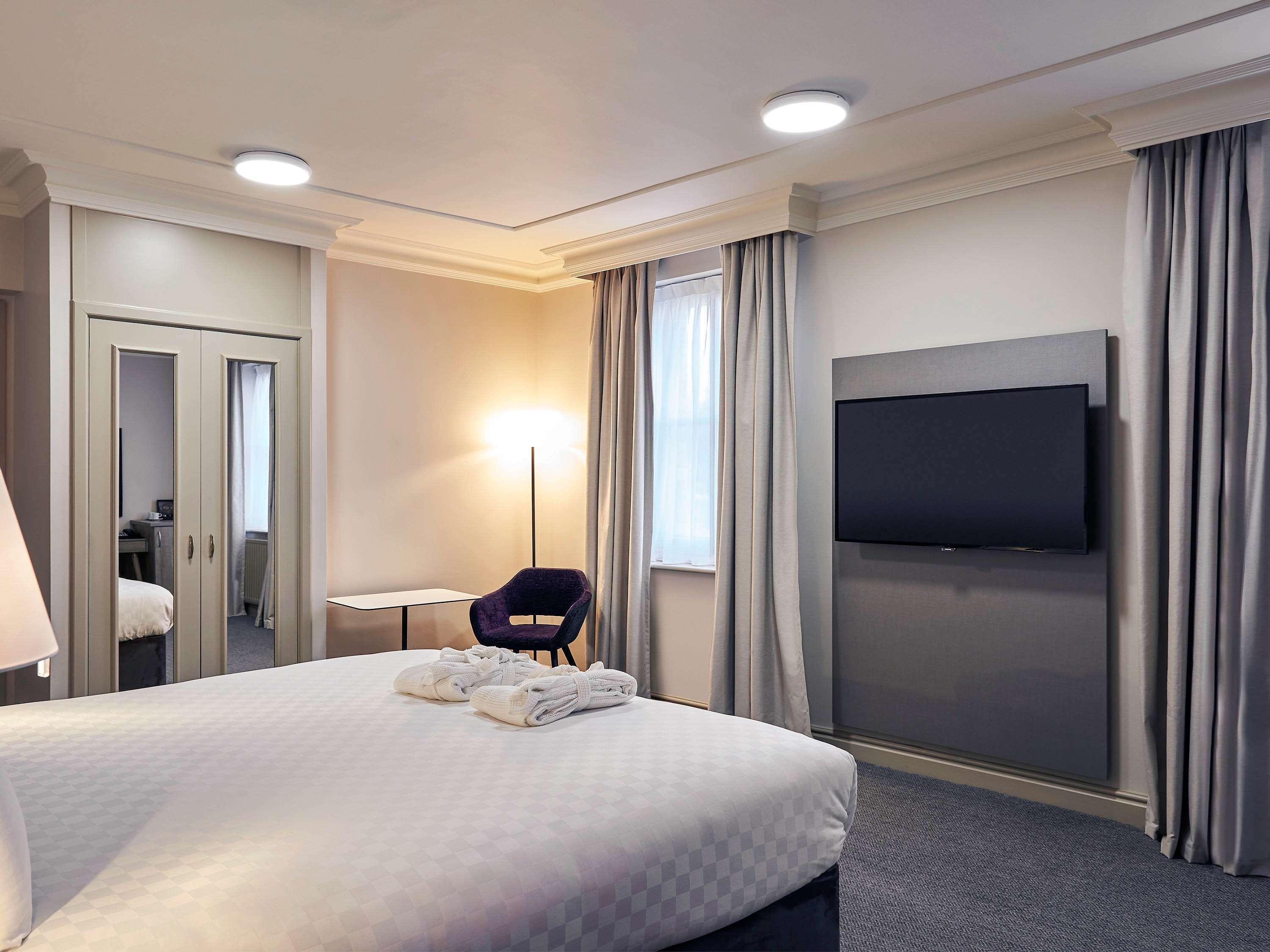 Exeter Rougemont Hotel By Sunday Экстерьер фото